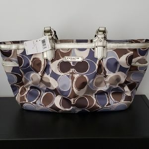 Coach Signature Gallery Scarf Print Tote